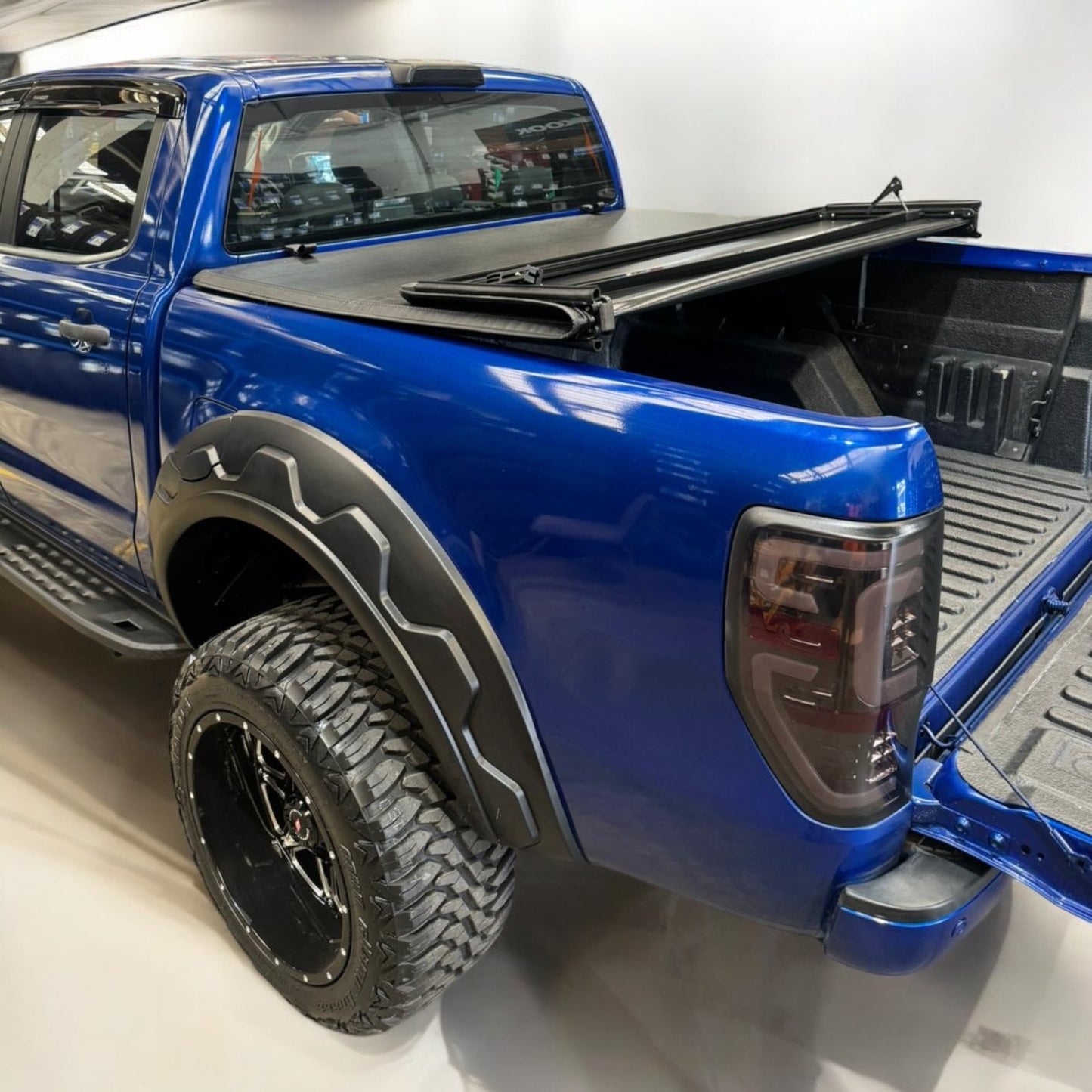 Soft Trifold Cover - Suitable for Ford Ranger 2012-2024 or Mazda BT50 2012-2020 or Toyota Hilux 2015-2020