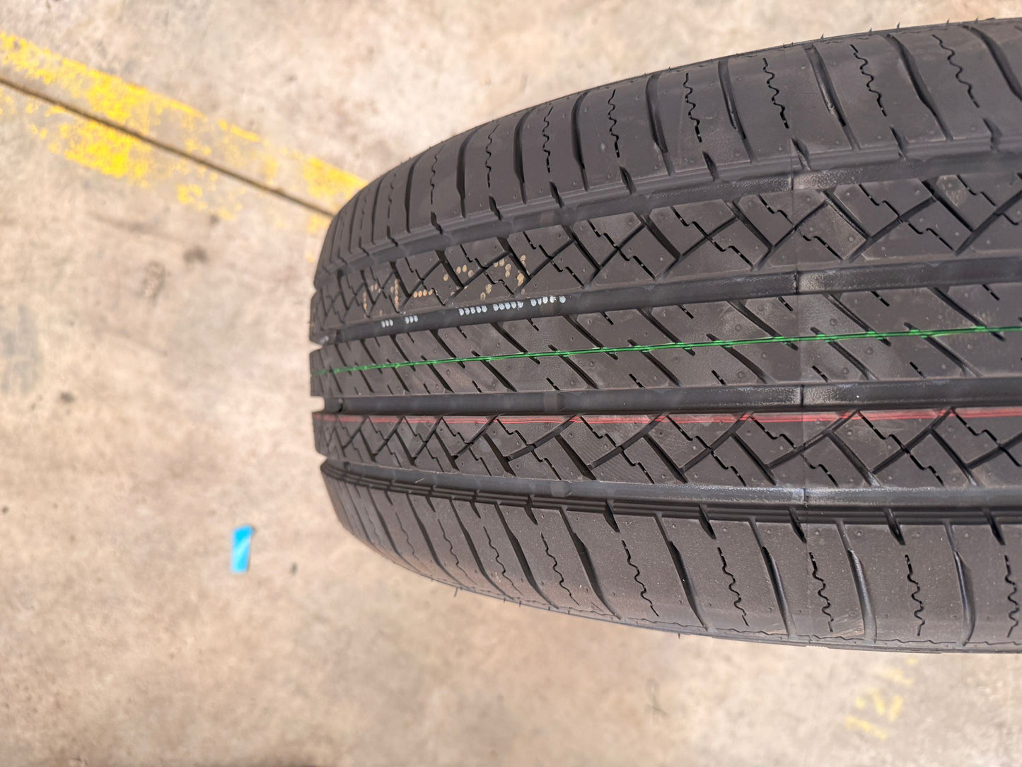 215/60R17 96V – Comforser New Tyre | SUV | All-Season