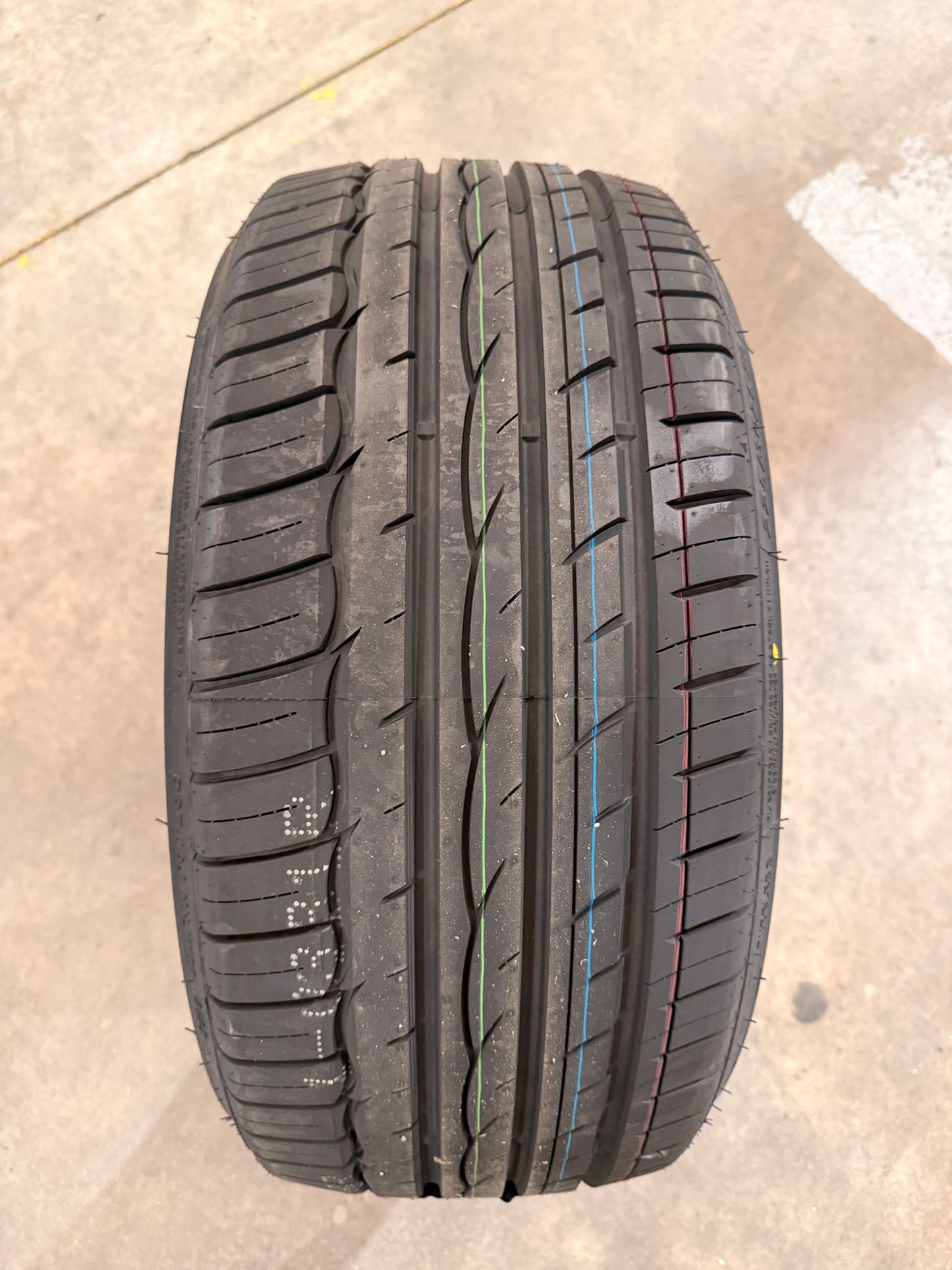 225/30R20 85W XL – Comforser New Tyre | Passenger Car | Performance