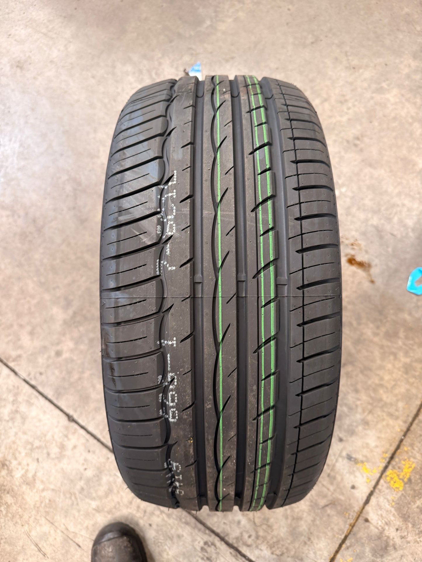 225/40R18 Wanli 92W XL Passenger Tyre