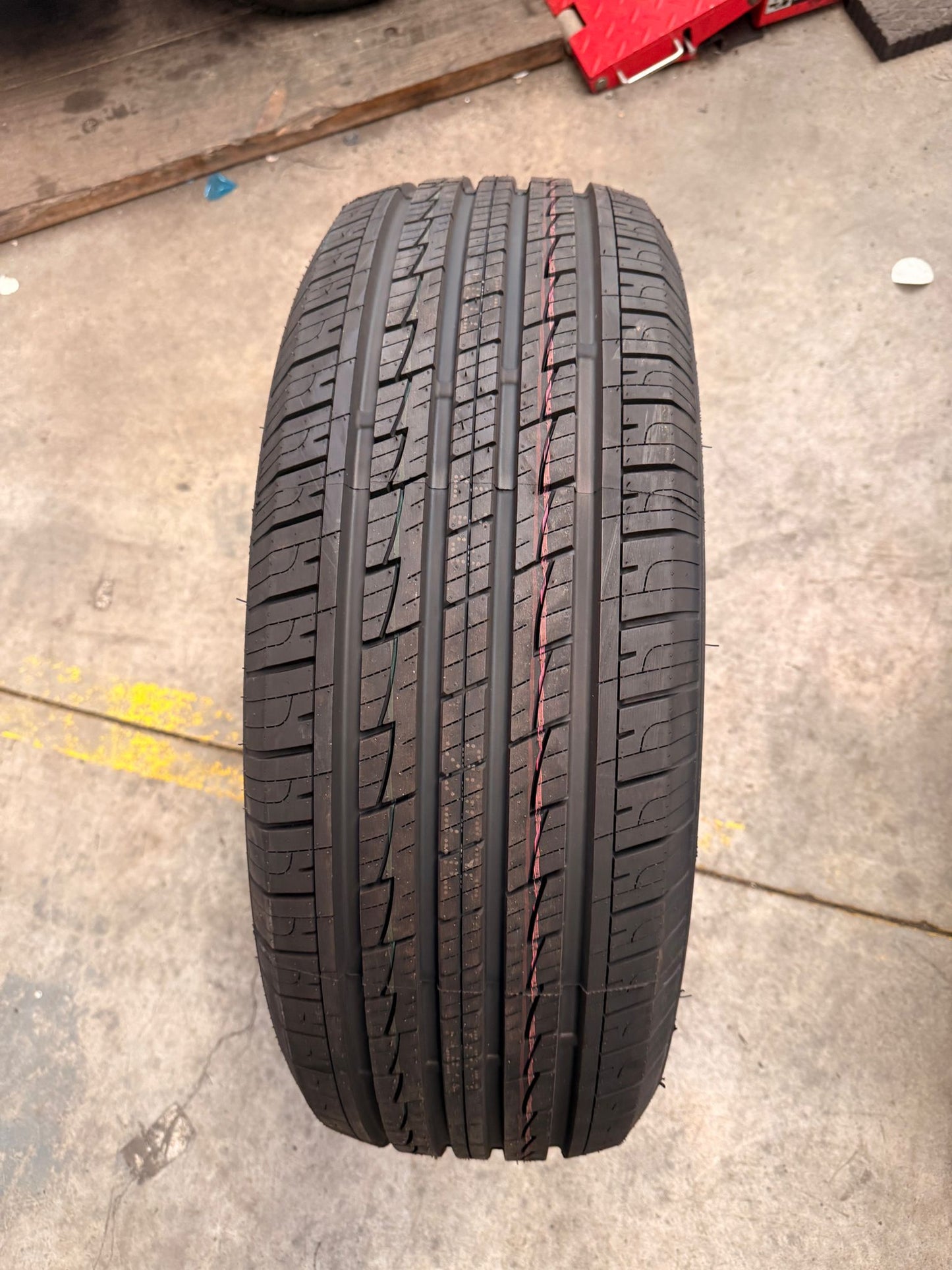 255/65R17 110H – Zmax New Tyre | SUV / 4WD / Ute | Highway Terrain