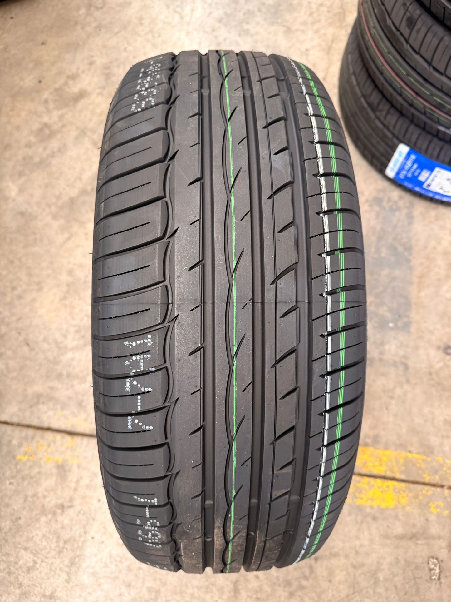 235/55R17 103W XL – Comforser New Tyre |Passenger Car/ SUV | Performance Touring