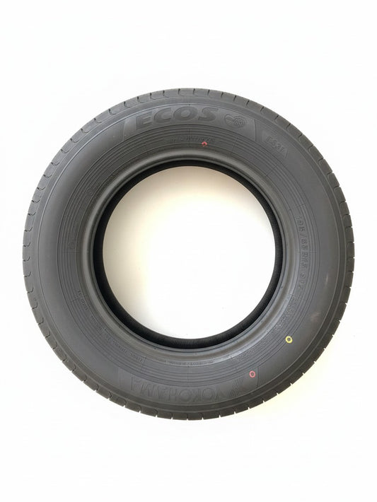 Zoom Tyres Otahuhu Yokohama Ecos ES31 passenger vehicle radial tyre with 195/65R15 sizing and fuel-efficient tread.