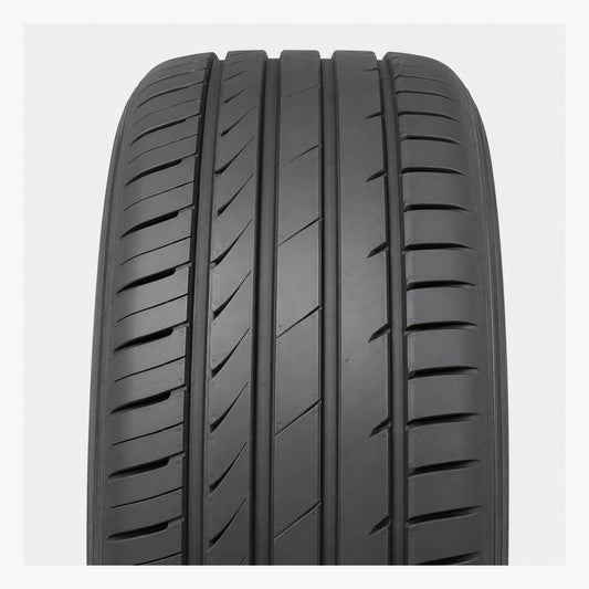 215/35ZR18 Comforser CF700 Tyre – 84W XL Zoom Tyres Otahuhu