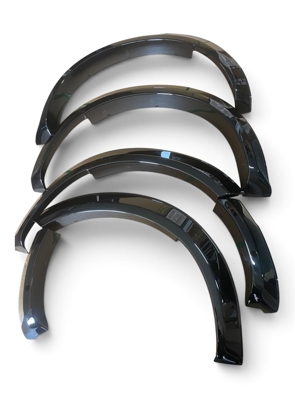 Fender Flares Smooth Gloss Black with Sensor Holes – Suitable for Ford Ranger Wildtrak 2023–2025 – view 1