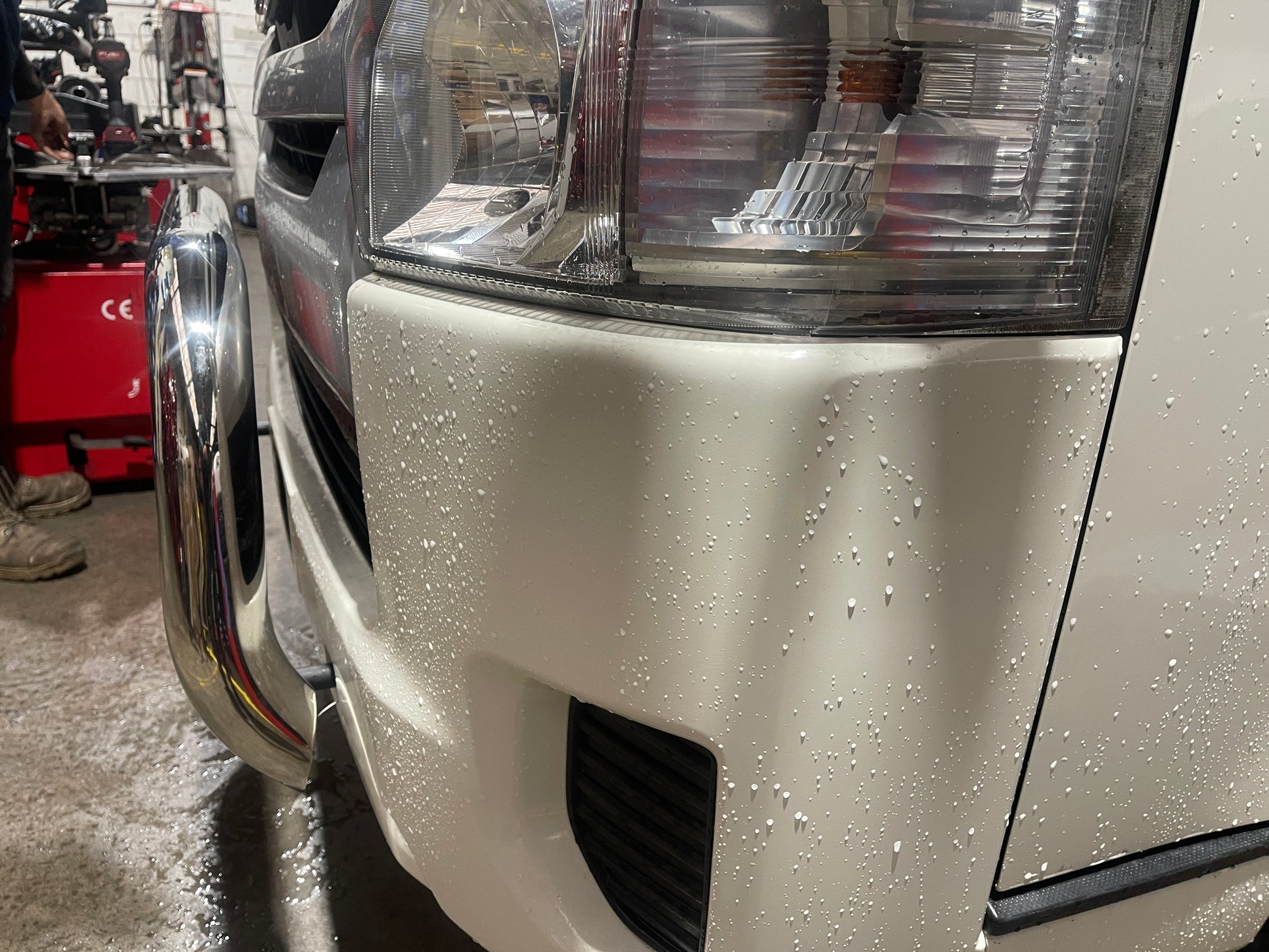 Nudge Bar with Spotlight Brackets Suitable for Toyota Hiace 2006-2018 Chrome Zoom Tyres Otahuhu