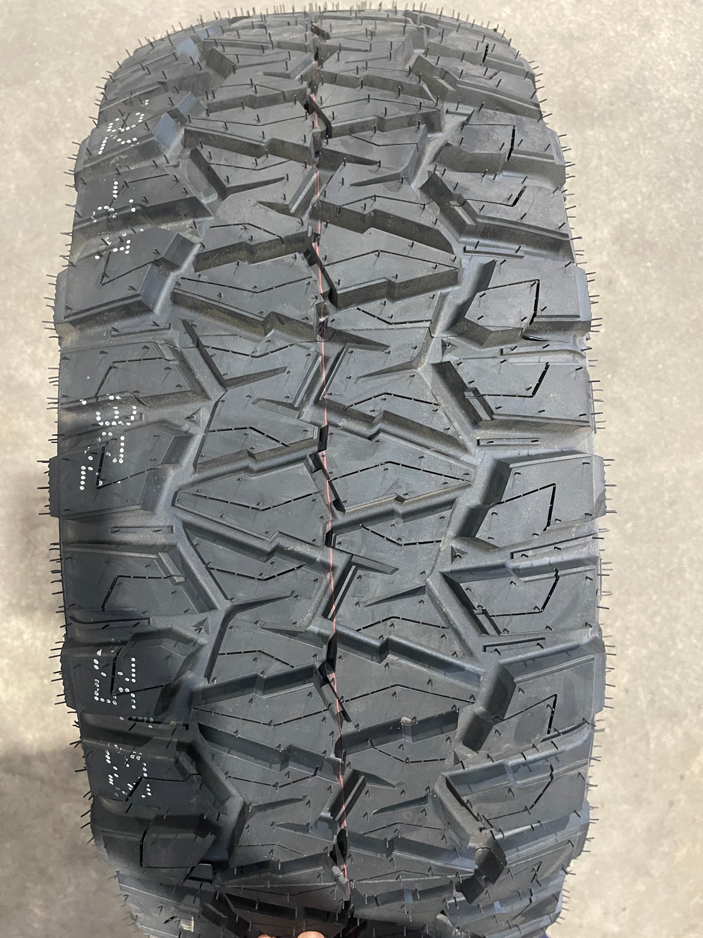 Comforser CF9000 RT LT275/55R20 120/117Q 10PR Rugged Terrain Tyre