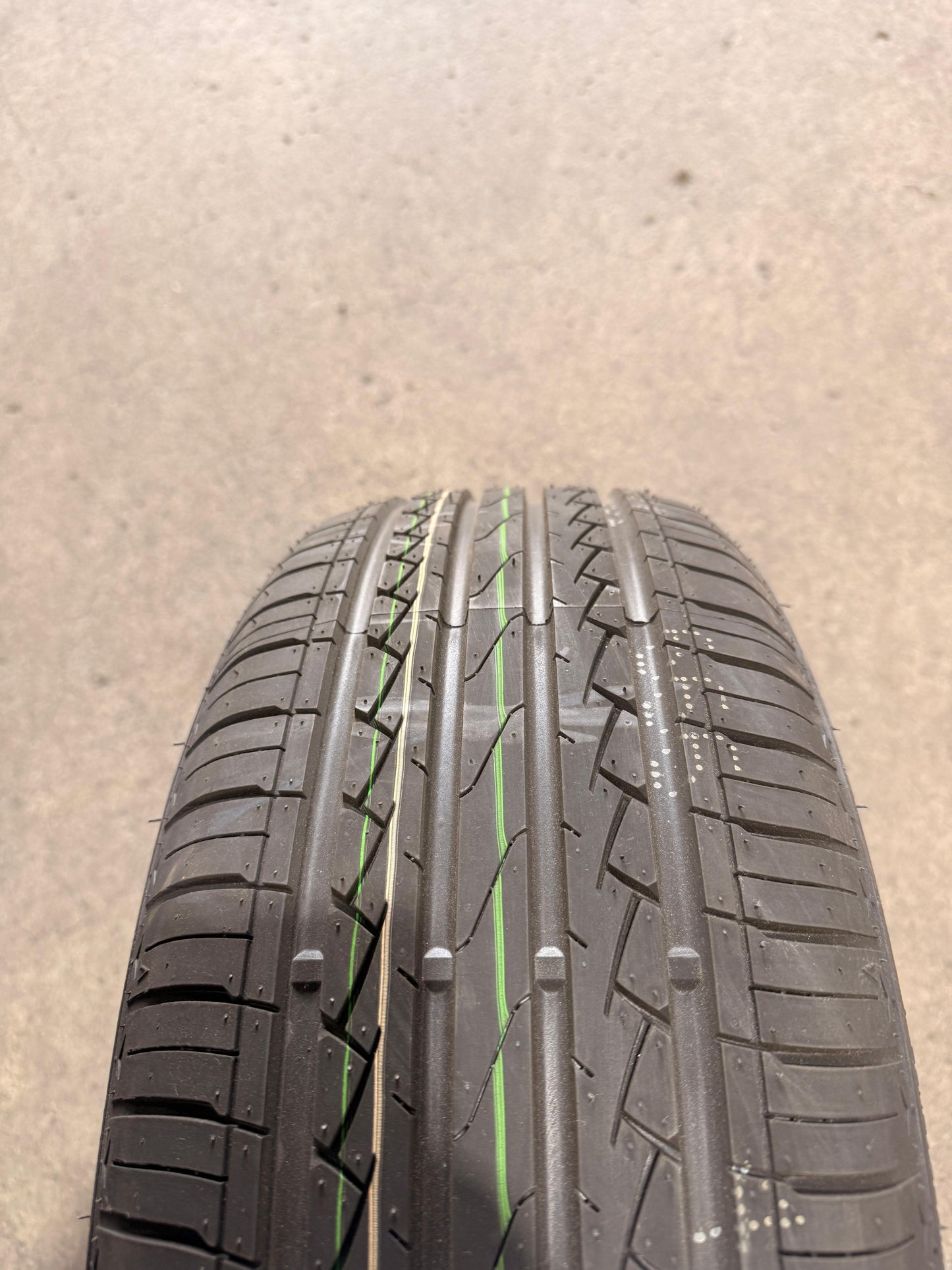 195/50R15 82V – Comforser New Tyre | Passenger Car | All-Season