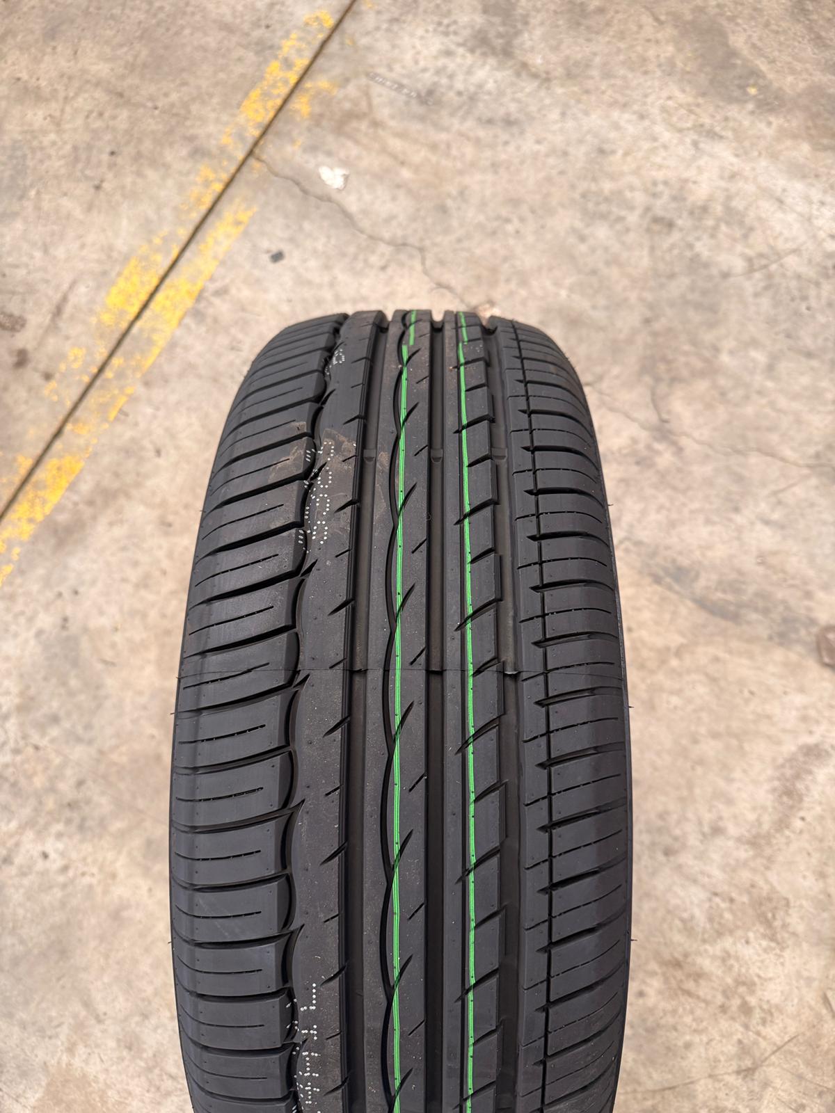215/55R17 98W XL – Comforser New Tyre | Passenger Car | All-Season