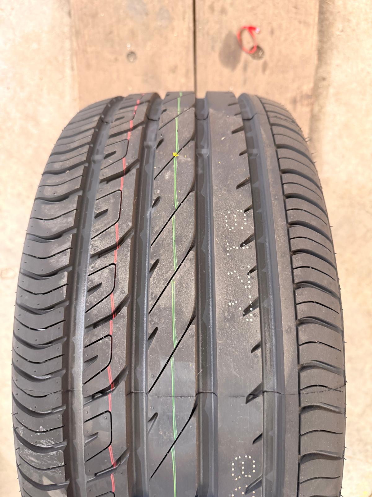 245/40R17 95W XL – Comforser New Tyre | Performance Car | All-Season - Zoom Tyres Otahuhu
