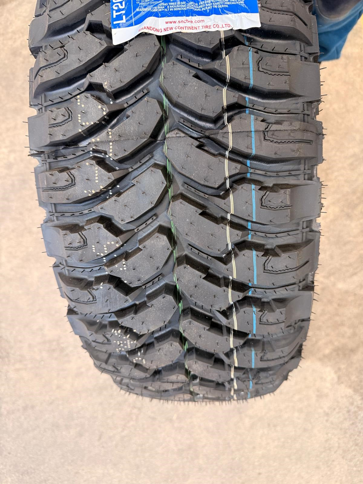265/65R17 120/117Q 10PR MT – Comforser New Tyre | 4WD / Ute | Mud-Terrain
