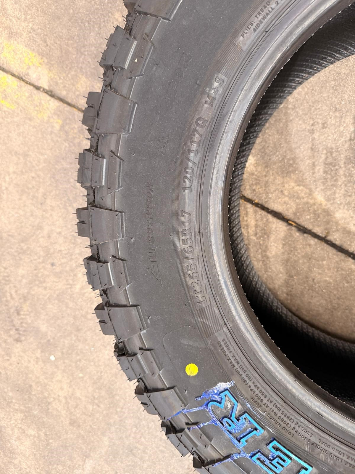265/65R17 120/117Q 10PR MT – Comforser New Tyre | 4WD / Ute | Mud-Terrain