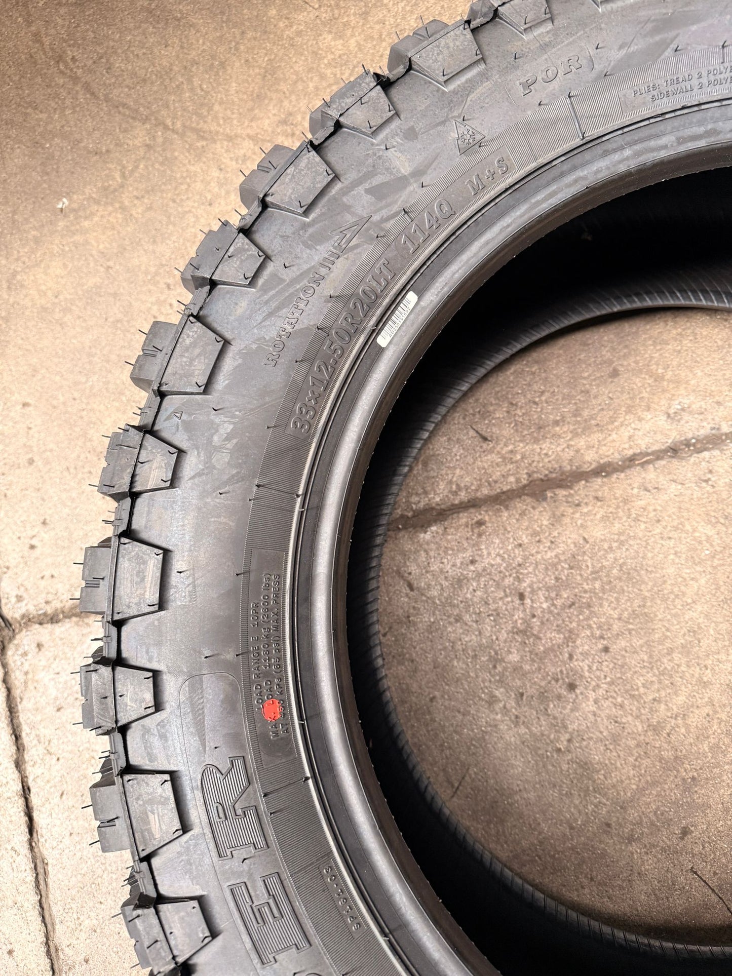 33x12.5R20 Rovelo MT 114Q Mud Terrain Tyre