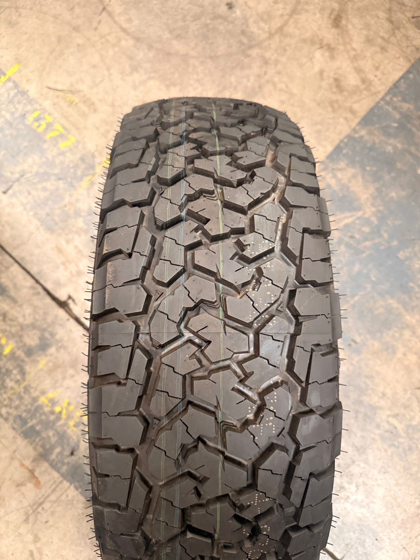 235/65R18 106T AT – Comforser New Tyre | SUV / 4WD | All-Terrain