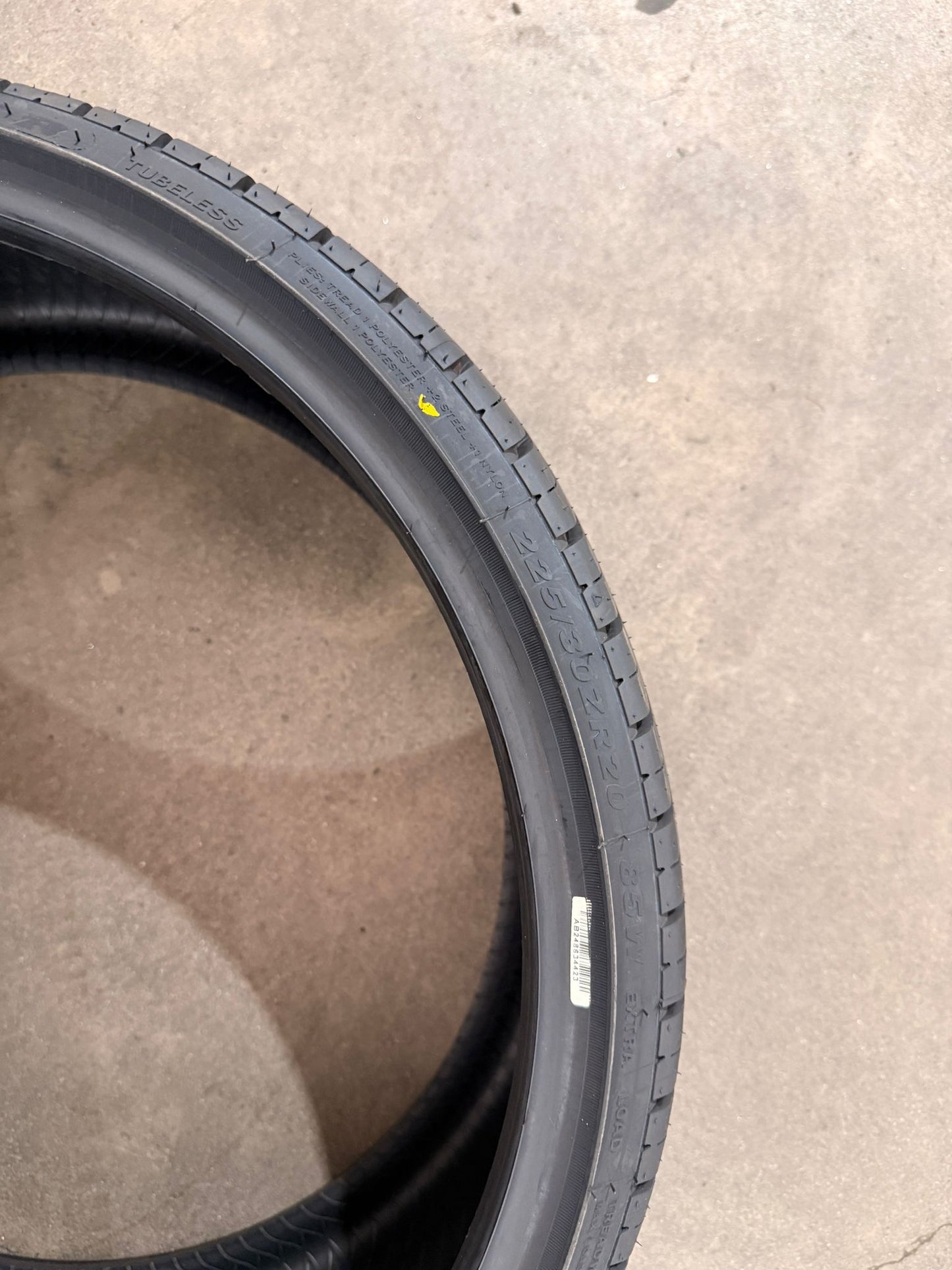 225/30R20 85W XL – Comforser New Tyre | Passenger Car | Performance