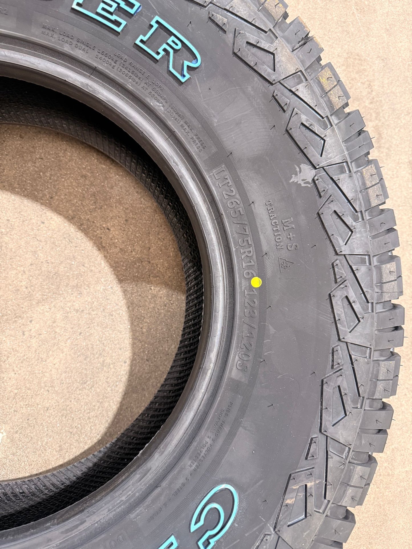 265/75R16 123/120S 10PR AT – Comforser New Tyre | 4WD / Ute | All-Terrain