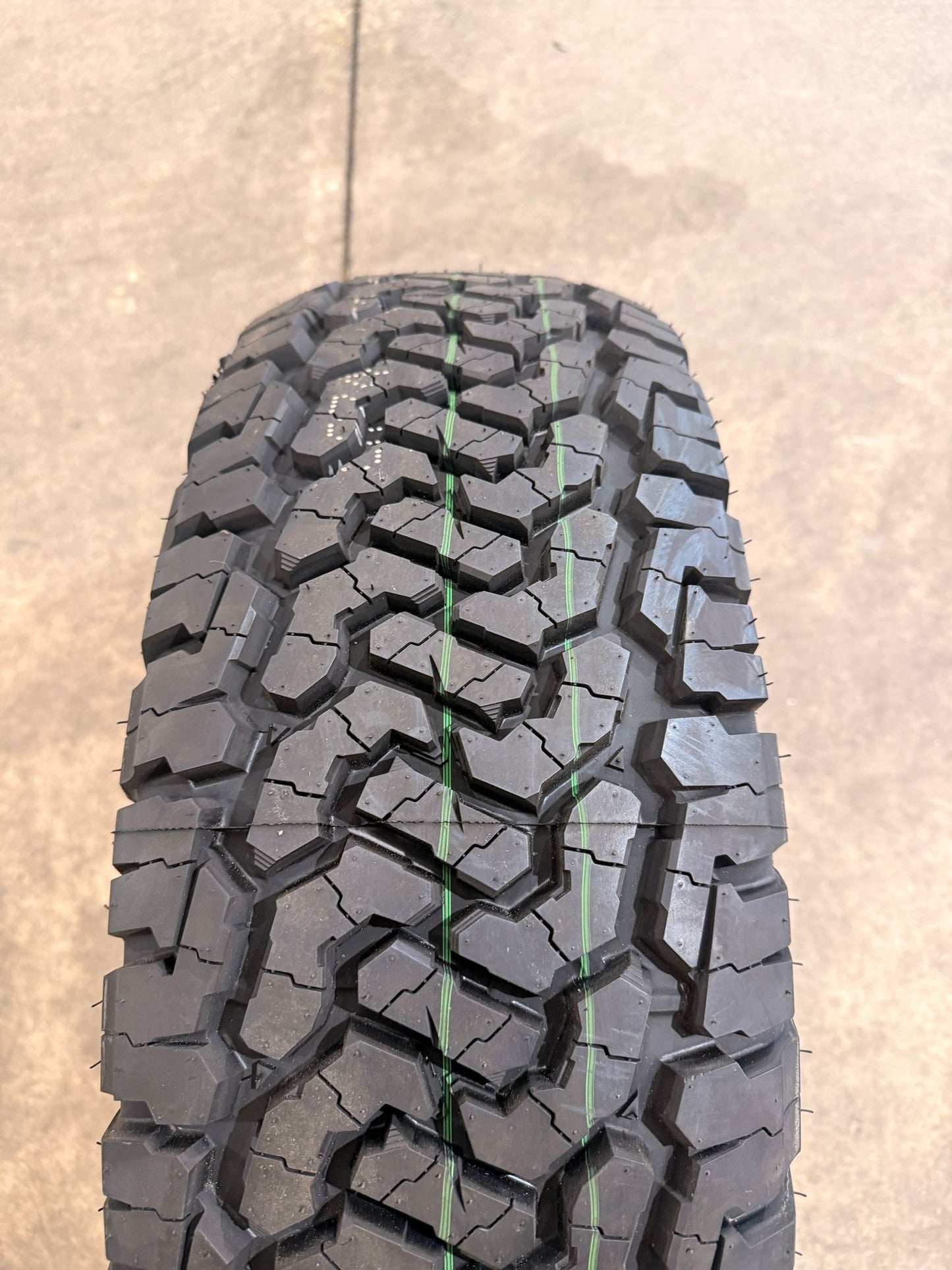 265/75R16 123/120S 10PR AT – Comforser New Tyre | 4WD / Ute | All-Terrain