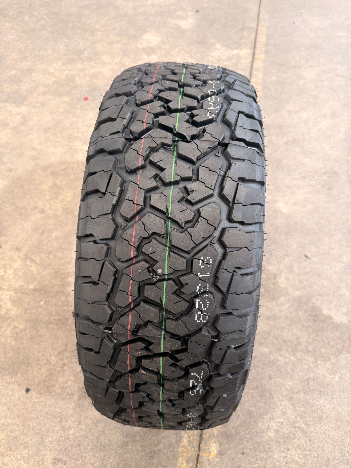 Comforser CF1100 AT 265/60R18 114H XL All Terrain Tyre