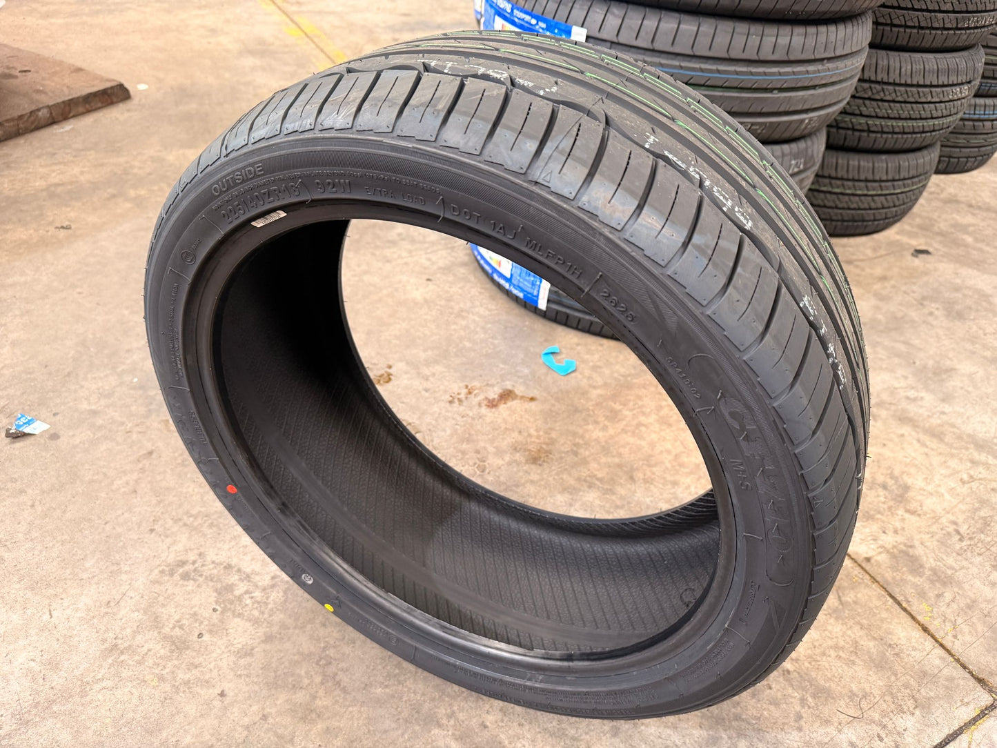 225/40R18 Wanli 92W XL Passenger Tyre