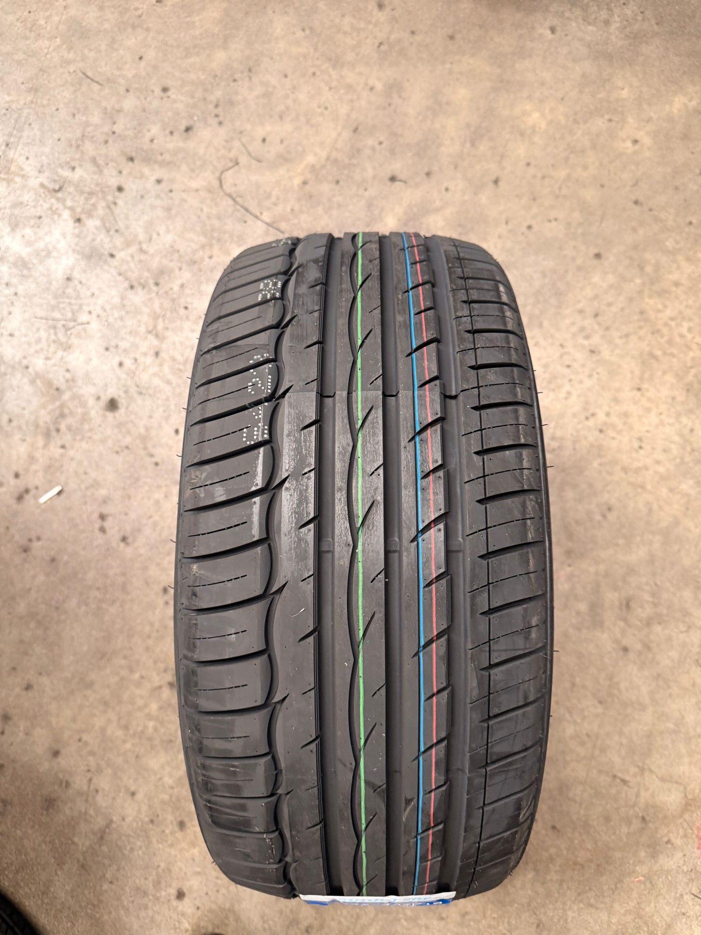 245/40R18 97W XL – Comforser New Tyre | Passenger Car | Performance