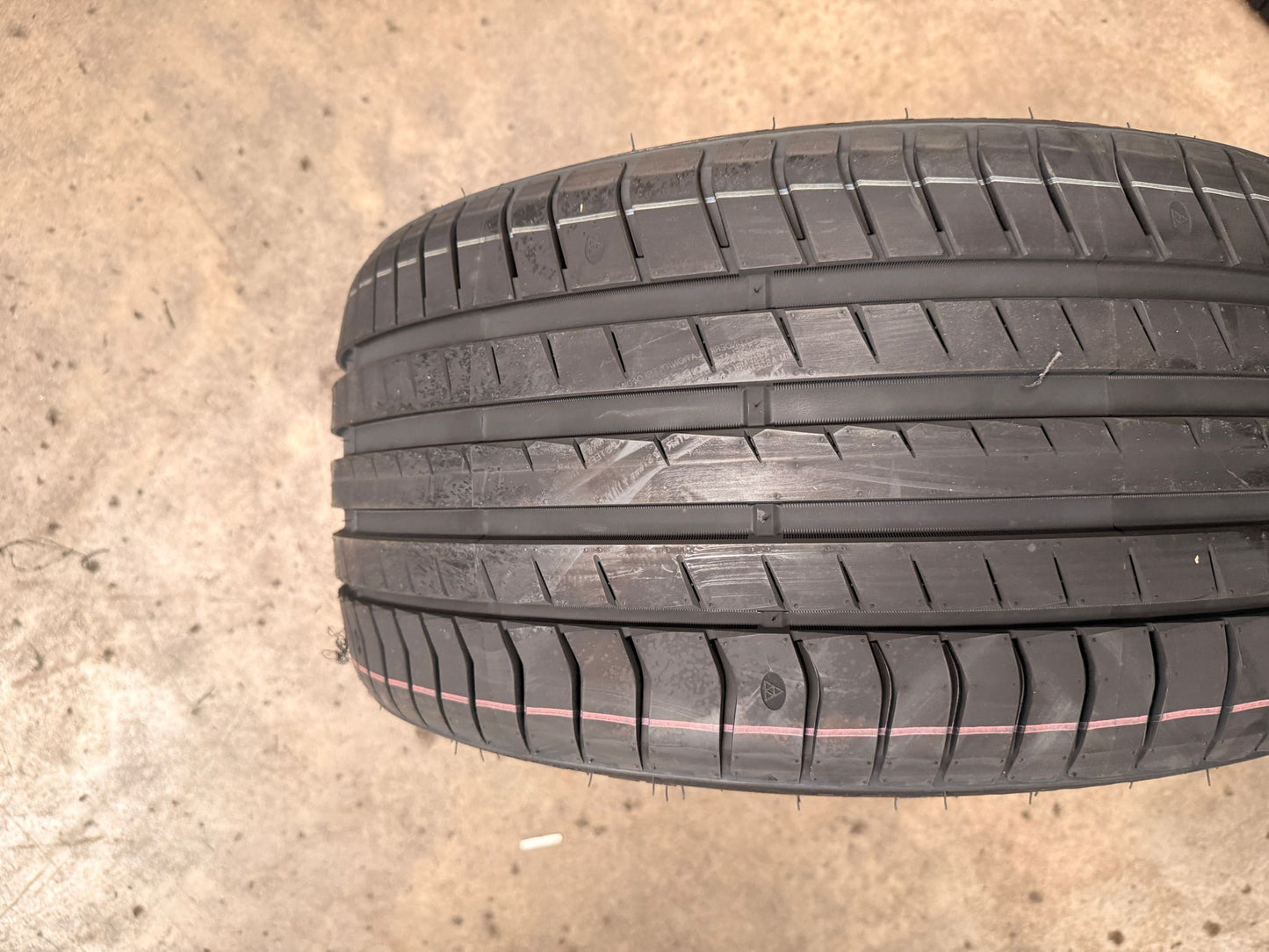 265/35R18 97Y – Triangle New Tyre | Passenger Car | Ultra High Performance