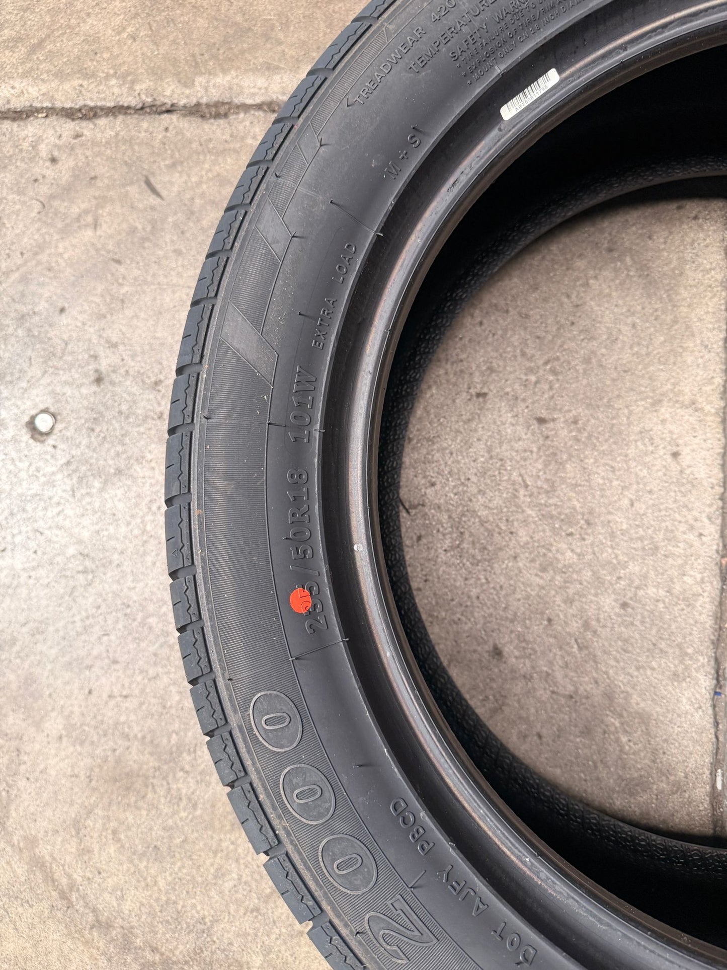 235/50R18 Hifly 101W XL SUV Tyre