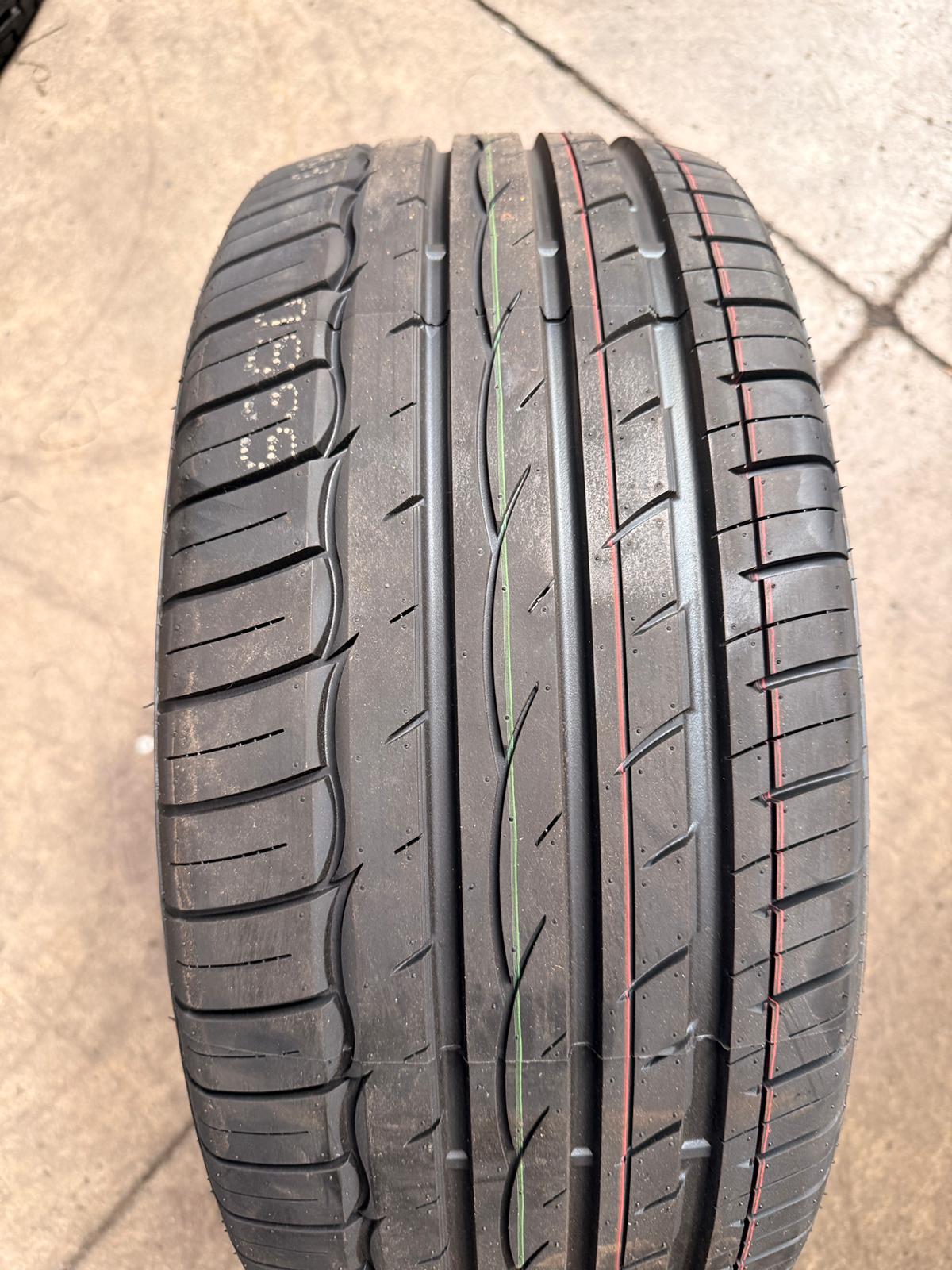 245/45R18 100W XL – Comforser | Passenger Car / SUV | Performance Touring