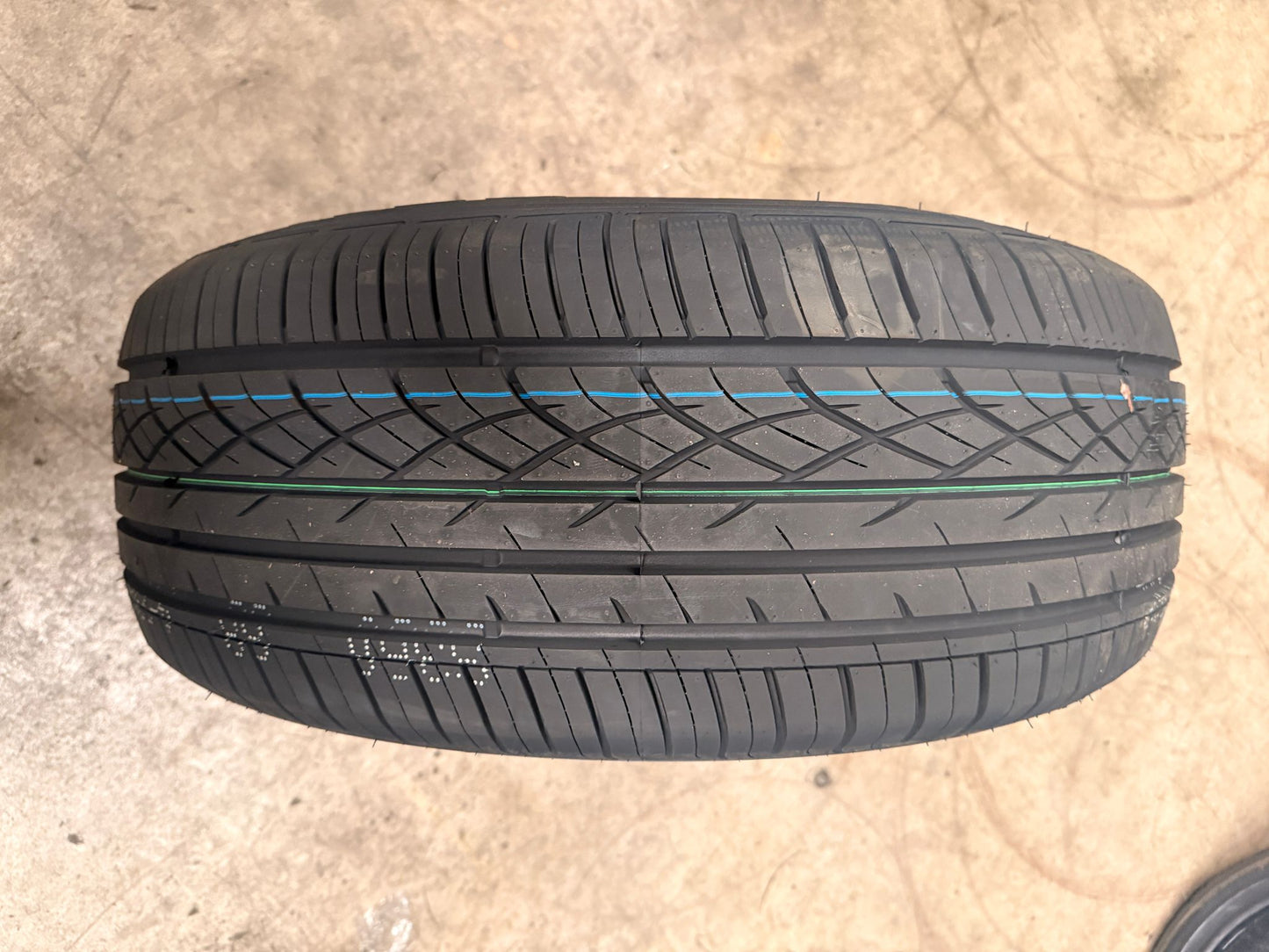 255/55R19 111W XL – Comforser New Tyre | SUV / 4WD | Touring / Performance
