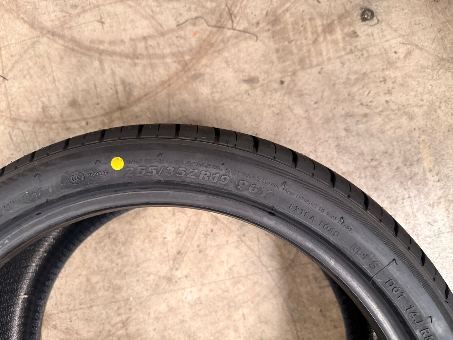 255/35R19 96Y – Comforser New Tyre | Passenger Car | Ultra High Performance