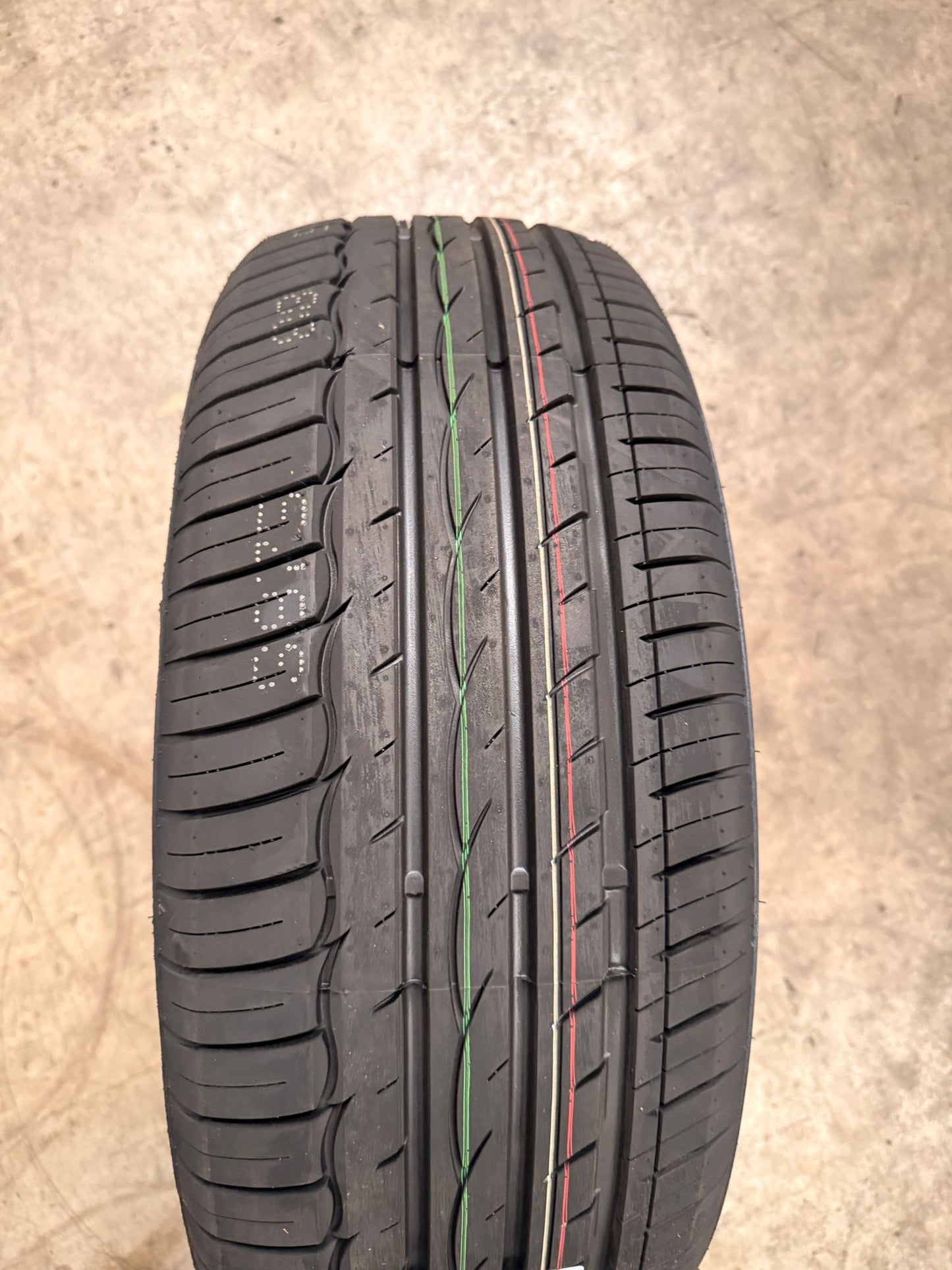 235/55R19 105W XL – Comforser New Tyre | SUV / Crossover | Touring / Performance