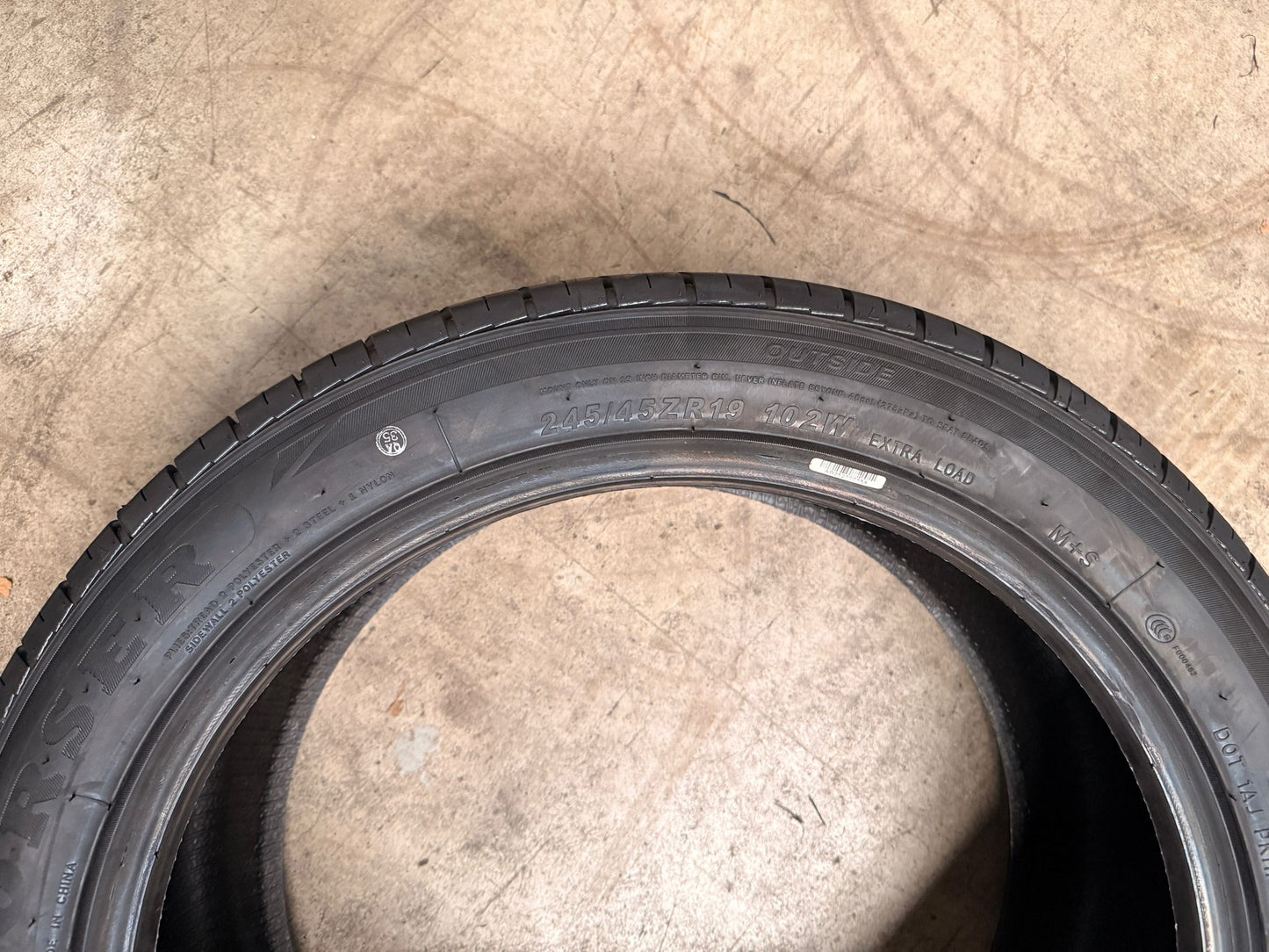 245/45R19 102W XL – Comforser | Passenger Car / SUV | Ultra High Performance