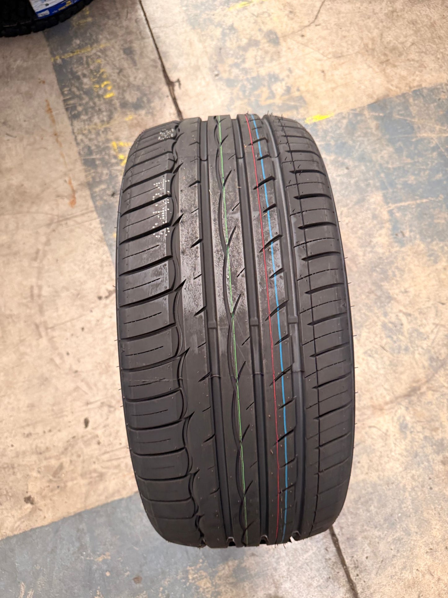 245/40R19 98W XL – Comforser New Tyre | Passenger Car | Ultra High Performance