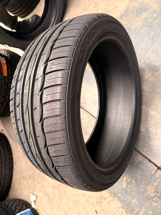 245/40R19 98W XL – Comforser New Tyre | Passenger Car | Ultra High Performance