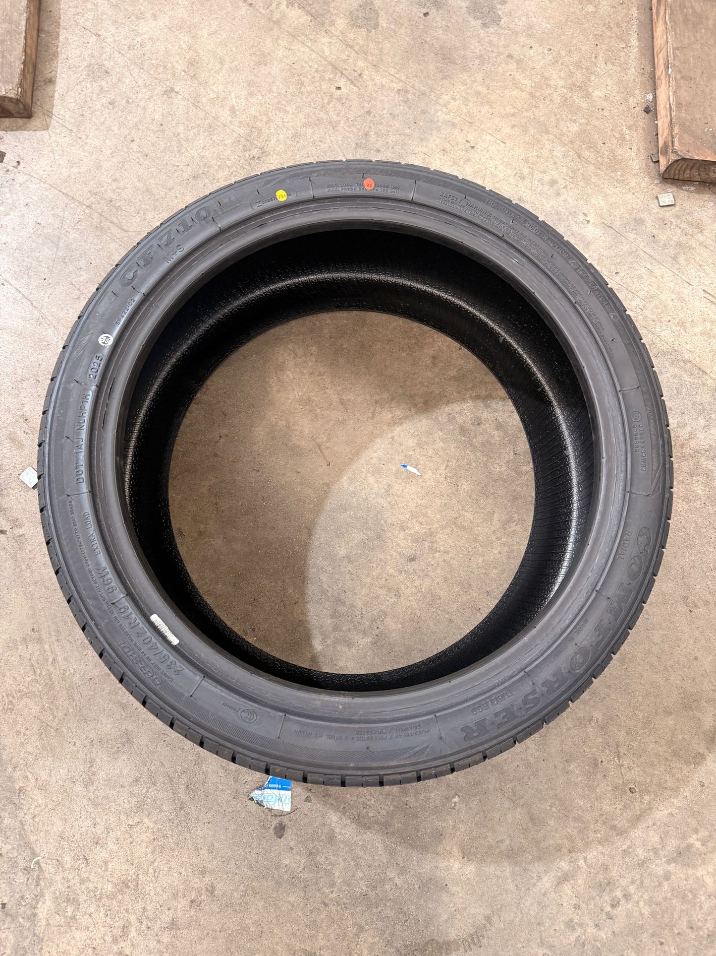 235/40R19 96W XL – Comforser New Tyre | Passenger Car | Ultra High Performance