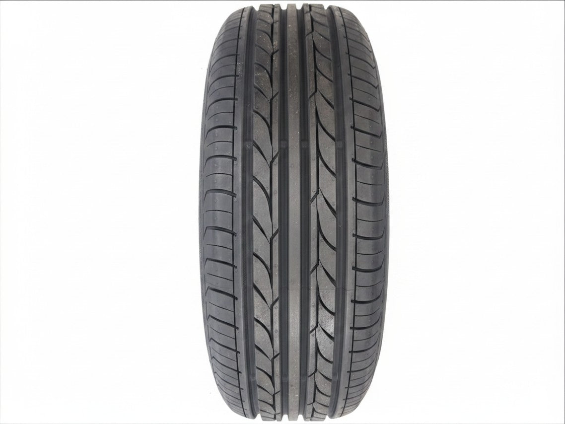 Zoom Tyres Otahuhu Yokohama E400 175/65R14 passenger tyre featuring a black radial tread pattern for everyday road use.